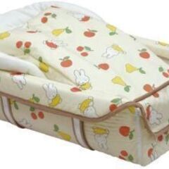 クーハン(赤ちゃんの、移動できる寝具のようなベッド)