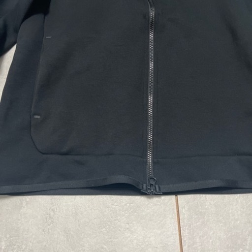 NIKE テックフリース パーカー