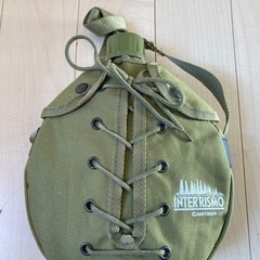 キャンプ用水筒