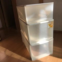 ★お譲り先決定しました★押入れケース　白　三個セット