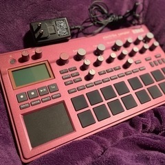 声の細い女声を出せるボーカル募集(男女)現実逃避音楽です。