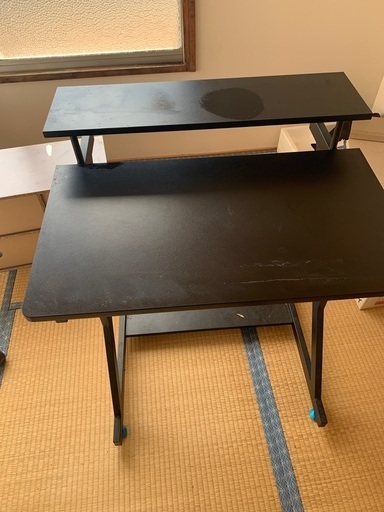机と椅子！