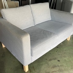 ● 2人掛けソファー、IKEA、幅141cm