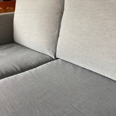 ● 2人掛けソファー、IKEA、幅141cmの画像