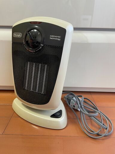 デロンギ セラミック・ファンヒーター DCH4530J