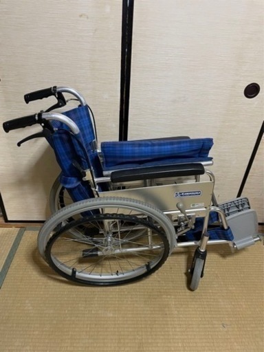 車イス　9成新　10000円