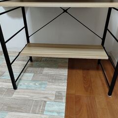 アイアンデスクの画像