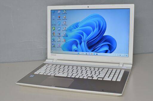 最新Windows11+office 東芝 dynabook T45/VGD 高性能core i3-6100U/メモリ8GB/爆速SSD256GB/15.6インチ/WEBカメラ/無線内蔵/DVDマルチ搭載