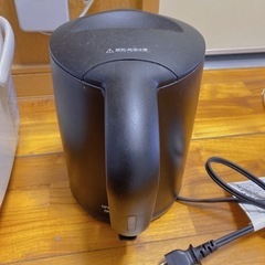 値下げしました⚠️電気ケトル/1リットル/ブラックの画像