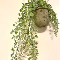 フェイクグリーン　3個セット　おしゃれ　草　鉢植え　吊り下げ　ニトリの画像