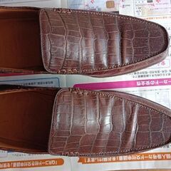 クロコ型押しシューズ