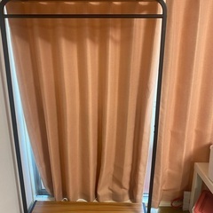 ハンガーラックの画像