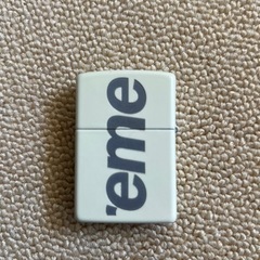 supreme ジッポ　白の画像