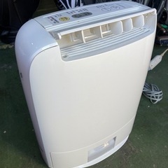 ● 衣類乾燥除湿機、パナソニック、F-YZL60
