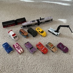 500円　カーズ　他　　ミニカー13台