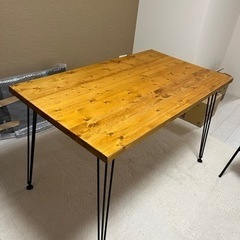 家族で使えるダイニングテーブル