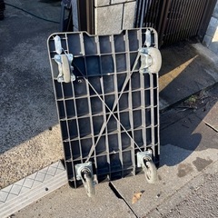 大きい台車の画像