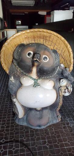 狸(たぬき)の置物