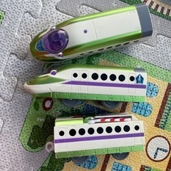 バズライトイヤー、プラレール