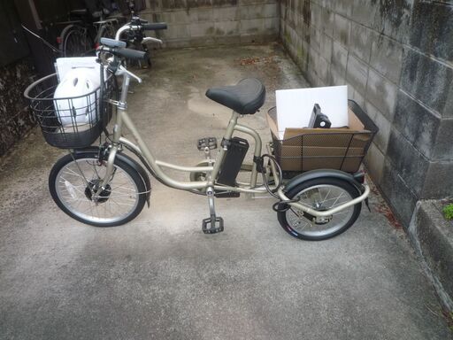 電動アシスト三輪自転車