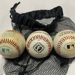 メジャーリーグベースボール硬式野球ボール8個の画像