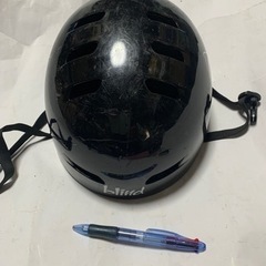 ヘルメット スケボー スケートボードの画像
