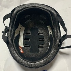 ヘルメット スケボー スケートボードの画像