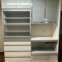 TOTO 食器棚