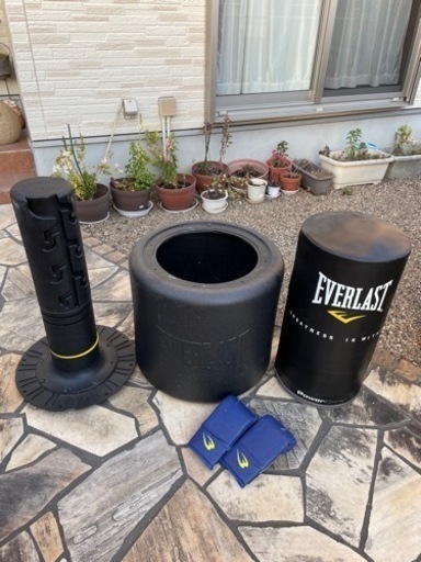 エバーラスト　自立式パンチングバッグ EVERLAST Powercore 屋内用サンドバッグ 高耐久 フィットネス トレーニング 空