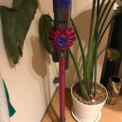 ★お値下げ★ダイソンv6コードレス掃除機　付属品+スタンド