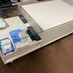 Lowya (ローヤ)ブランドの、ハーフガラステーブル