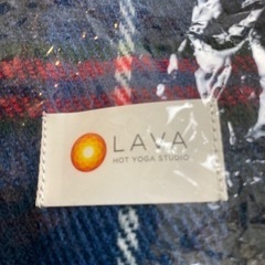 お取り引き決定しました！★新品.★大判サイズ　ＬＡＶＡブランケット★早いもの勝ちの画像