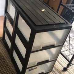 プラスチックケース３段差し上げますの画像