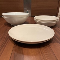 無印良品 白い皿たち