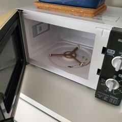 シンプルな電子レンジの画像