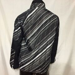 A03-11 新品 UMBRO アンブロ 人気の定番商品 ウインドジャケット ウインドブレーカー 春夏秋 オールジャンルスポーツ UCS4140 ブラック Ｍの画像