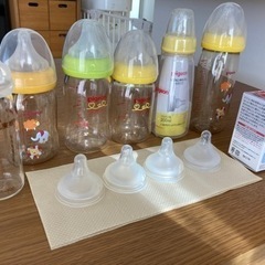 美品　哺乳瓶and乳首セットの画像