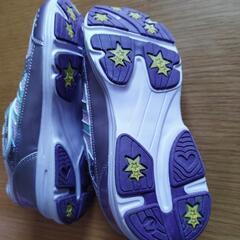 女の子　スニーカー　２３.５cmの画像