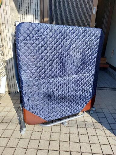 折り畳みパイプベッド　シングル