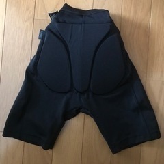 ウィンタースポーツに　パッド入りインナー　130㎝の画像