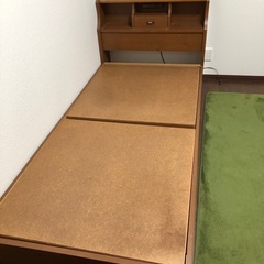 シングルベッドフレーム