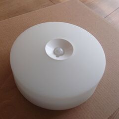 アイリスオーヤマ 人感センサー付きLEDシーリングライト SCL...