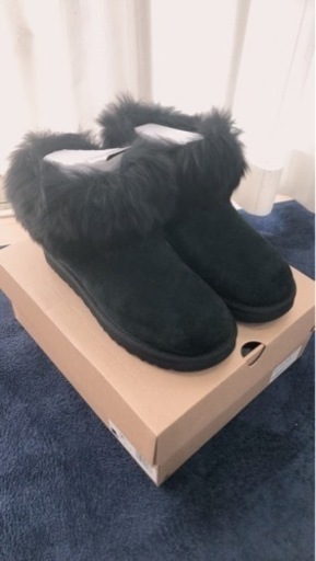 UGG
