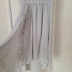 結婚式などに着れるワンピースの画像