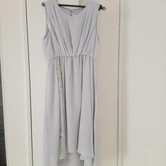 結婚式などに着れるワンピース