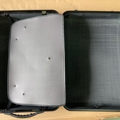 ● キャリーバッグ、スーツケース、グレー①の画像