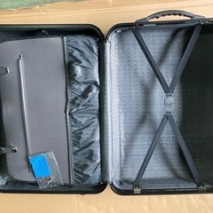 ● キャリーバッグ、スーツケース、グレー①の画像