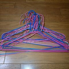 ★ワイヤーハンガー・25本・誰かいりませんか？