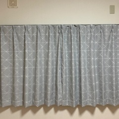 ニトリ　カーテン　グレー　柄入り