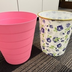 ゴミ箱2つ